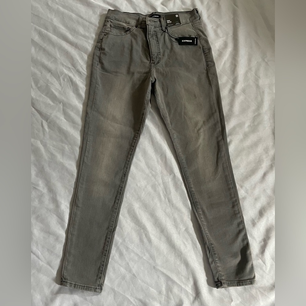 Express Skinny High Rise Jeans - Picture 3 of 4
